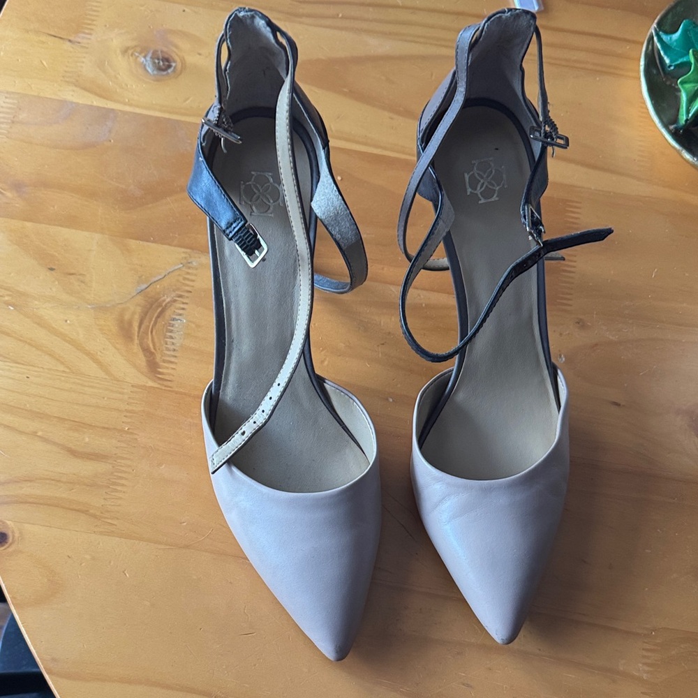 Ann Taylor Black and Tan Women's Heels